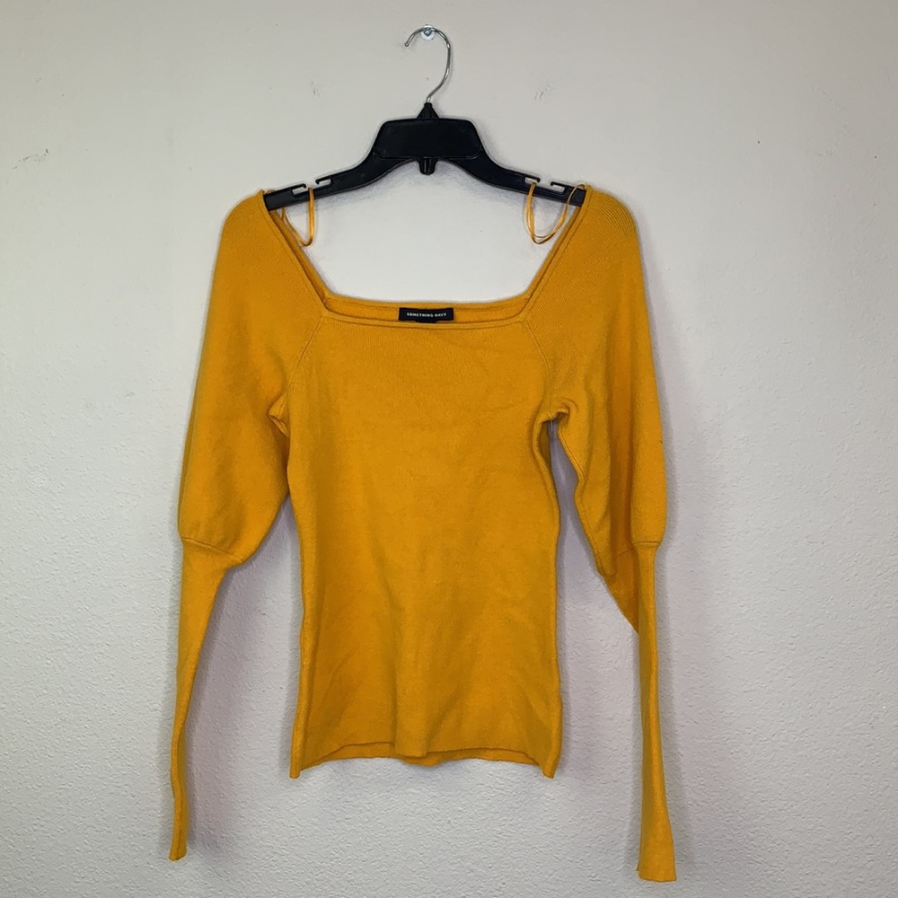 NWOT Gold Sweater Top by Something Navy Size S
